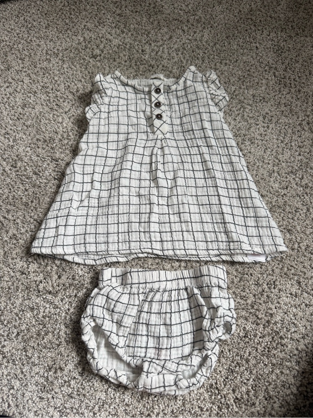 FIRSTS by petit lem matching outfit